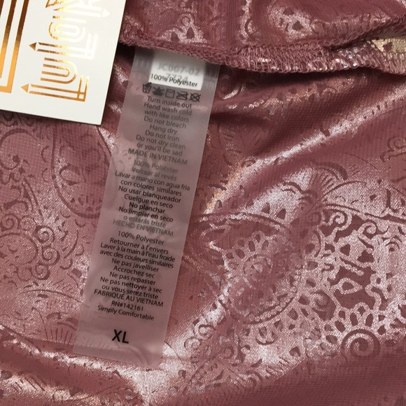 LuLaRoe Elegant Foil Lace Print Joy Vest - Picture 5 of 6